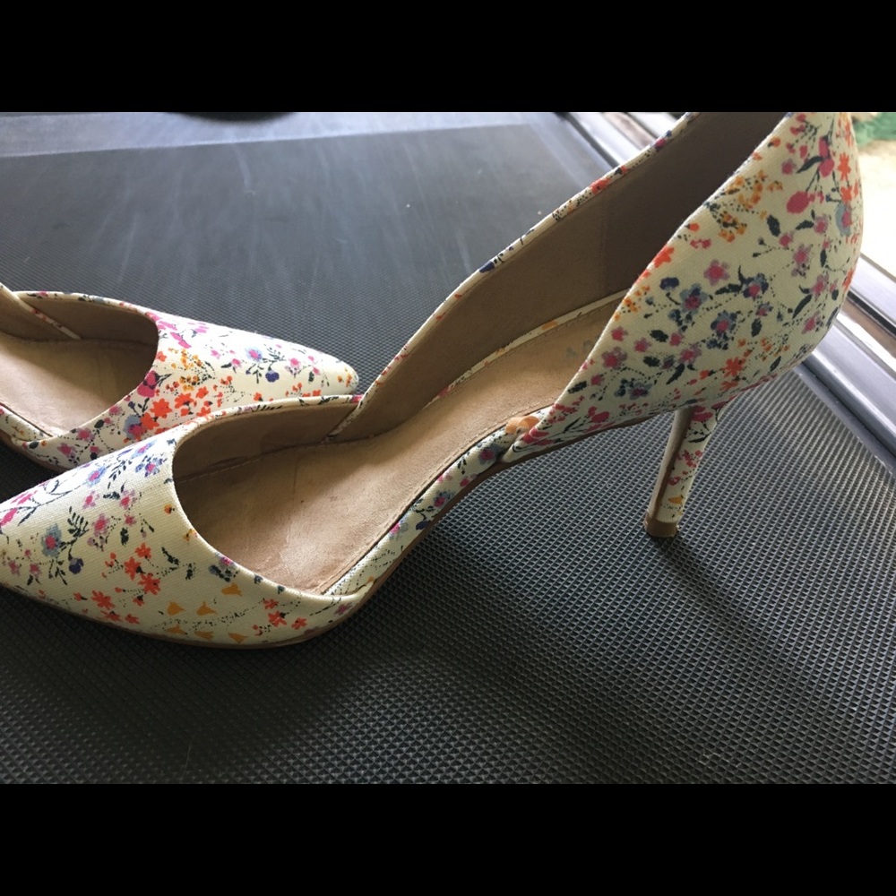 Shoes - Picture 2 of 2